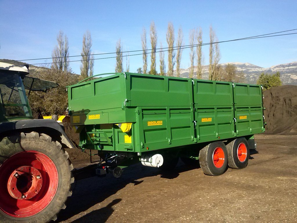 Remolque agrícola tándem de laterales Remolques Beguer Remolque agrícola tándem de laterales Remolques Beguer