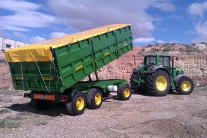 Remolques agrícolas de 3 ejes laterales desmontables y toldo